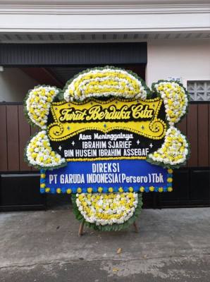 Papan Bunga Duka di Besi
